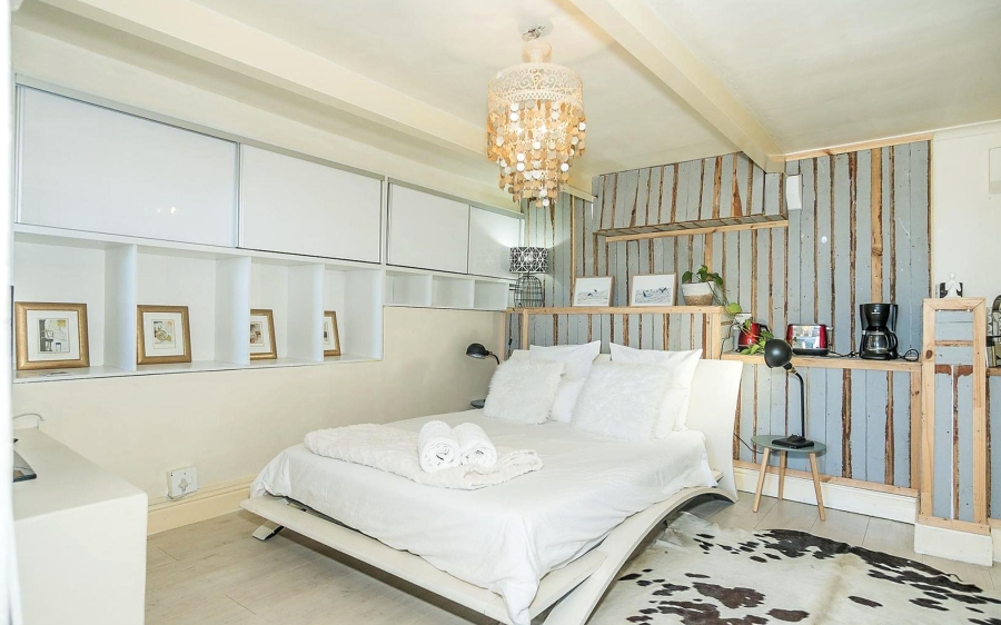 12 Bedroom Property for Sale in Bakoven Western Cape